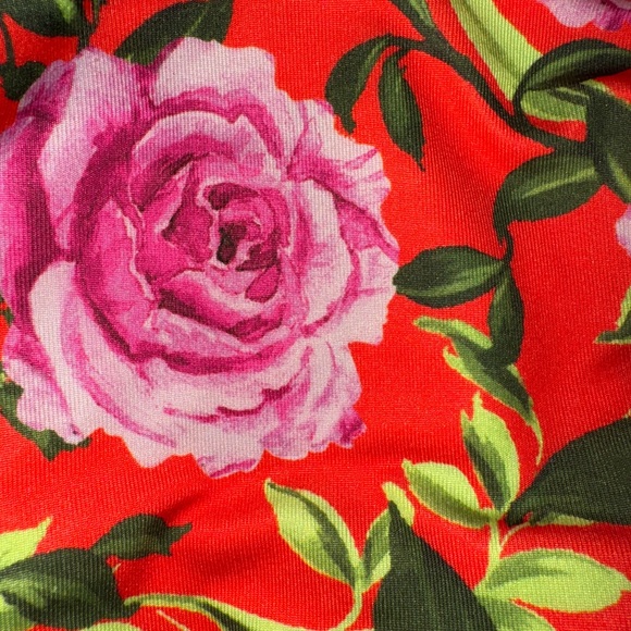 ❗️NEW❗️Floral bodysuit - Picture 3 of 5